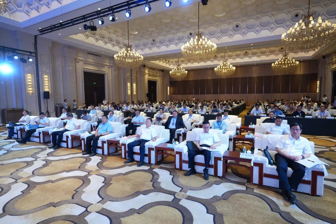 大会照片.jpg 大会照片.jpg